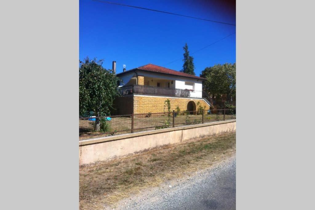 Hippo-Gite Biron  Exterior foto